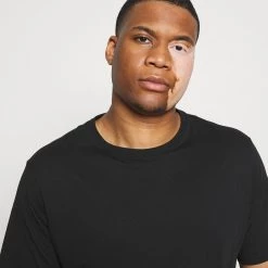 Coupon ✔️ Prix Accessible Pier One 5 PACK - T-shirt basique t-shirts col rond homme 🔔 14 Coupon ✔️ Prix Accessible Pier One 5 PACK - T-shirt basique t-shirts col rond homme 🔔 -Pier One Soldes Magasin 85ec83a1f80b460abaa80a02ecc0dfa2