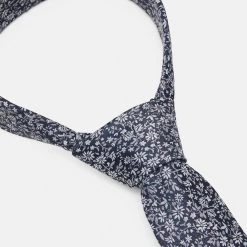 Promo ⌛ Prix Abordable Pier One SET - Cravate cravates et accessoires de costume floral homme ✨ -Pier One Soldes Magasin 8640c8b0ae094b30a09f2f5be05a0764