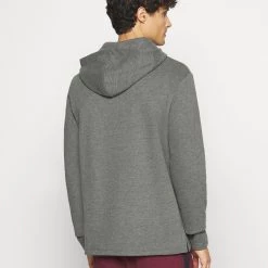 Les meilleures critiques de 🛒 50% Off De Vente Pier One LOUNGE SWEATSHIRT - Haut de pyjama pyjamas capuche homme 🎁 -Pier One Soldes Magasin 86bdaaab6eaf4038936c2abcb39d798a