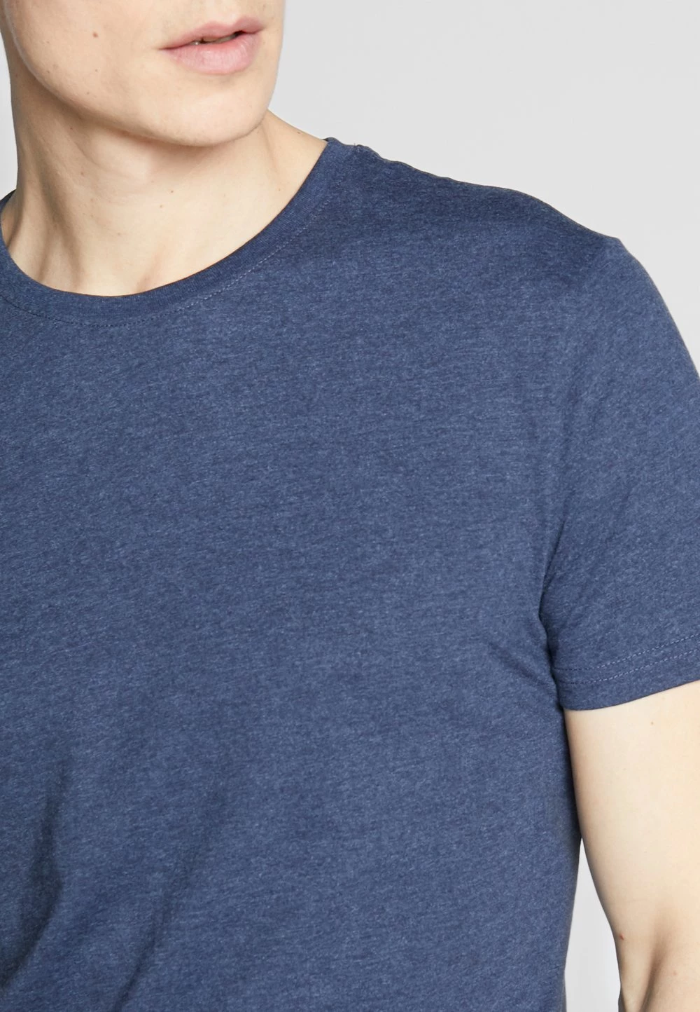 Sortie 👍 Pier One 3 PACK - T-shirt basique qualité absolue t-shirts & polos col rond homme 😍 7 Sortie 👍 Pier One 3 PACK - T-shirt basique qualité absolue t-shirts & polos col rond homme 😍 – Image 5