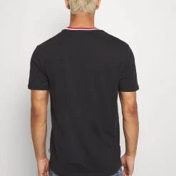 Le moins cher 💯 Prix Discount Pier One T-shirt basique t-shirts & polos col rond homme 👍 -Pier One Soldes Magasin 8bf6439d3c5041bdbbf9bd75ac83ac72