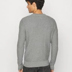 Les meilleures critiques de 🎁 Pier One Pullover Vendre pulls et gilets col rond homme 👏 -Pier One Soldes Magasin 8fb6f02641c74a27bb96c3c5f1301a98