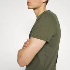 Coupon 🎉 En promotion Pier One T-shirt imprimé t-shirts col rond homme 😀 -Pier One Soldes Magasin 924fcab08a054f1c8ffe6e67d2942ebb