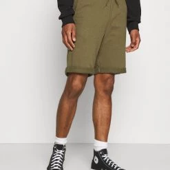 Meilleure affaire 🤩 Pier One Un Tarif Préférentiel Pantalon de survêtement shorts normale homme ✨