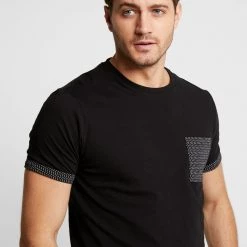 Meilleur prix 🛒 Pier One T-shirt imprimé Meilleure qualité t-shirts & polos col rond homme 🎁 -Pier One Soldes Magasin 9343835ddc9f438ca3a4235c3a416a16