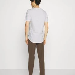 Budget 👍 Pier One 50% Off De Vente 5 PACK - T-shirt basique t-shirts col rond homme 😍 11 Budget 👍 Pier One 50% Off De Vente 5 PACK - T-shirt basique t-shirts col rond homme 😍 -Pier One Soldes Magasin 98328a21663e4afab620bf98b751cfcd