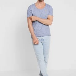 Grosses soldes đ Pier One T-shirt imprimĂ© Prix dâAmis t-shirts encolure large ronde homme âïž 9 Grosses soldes đ Pier One T-shirt imprimĂ© Prix dâAmis t-shirts encolure large ronde homme âïž -Pier One Soldes Magasin 991814532baa419084d67119a8ad8224