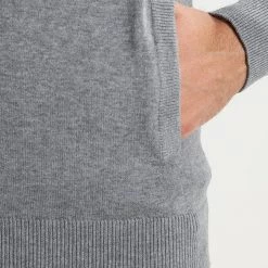 Budget ⌛ Promos Pier One Gilet pulls et gilets col officier homme ⭐ -Pier One Soldes Magasin 9b03016a1a92412bb228a099d112b0d9