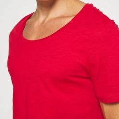 Grosses soldes ✨ Pier One T-shirt basique Prix Favorable t-shirts encolure large ronde homme 🛒 -Pier One Soldes Magasin 9c9a8ad5a9224145a3da3b481645f2fe