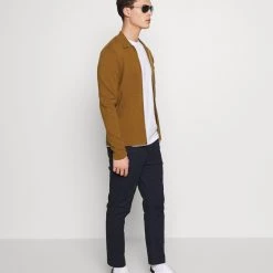 Offres ✔️ Prix Compétitif Pier One T-shirt basique t-shirts & polos col rond homme 😍 -Pier One Soldes Magasin 9e2216e86b6c4344b19d73ce84a053cc