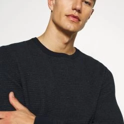 Sortie 🤩 Pier One Pullover Un Tarif Préférentiel pulls et gilets col rond homme 👍 11 Sortie 🤩 Pier One Pullover Un Tarif Préférentiel pulls et gilets col rond homme 👍 -Pier One Soldes Magasin 9f9f7f89553b4ef3955cf7019a0b826b