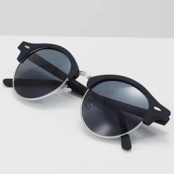 Vente flash 😍 Soldes Pier One UNISEX - Lunettes de soleil ronde 🌟 -Pier One Soldes Magasin a3d4a93b307a42638d2e5f9ab667d4a7