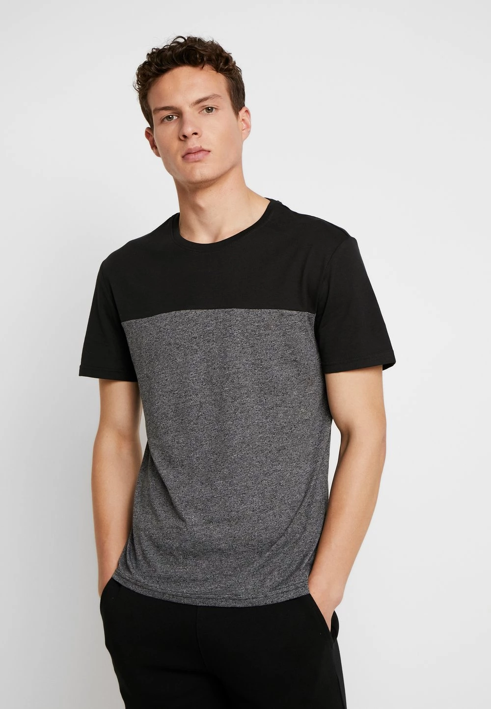 Le moins cher 🛒 Pier One T-shirt imprimé Marchandise de première qualité t-shirts & polos col rond homme 🎉 3 Le moins cher 🛒 Pier One T-shirt imprimé Marchandise de première qualité t-shirts & polos col rond homme 🎉