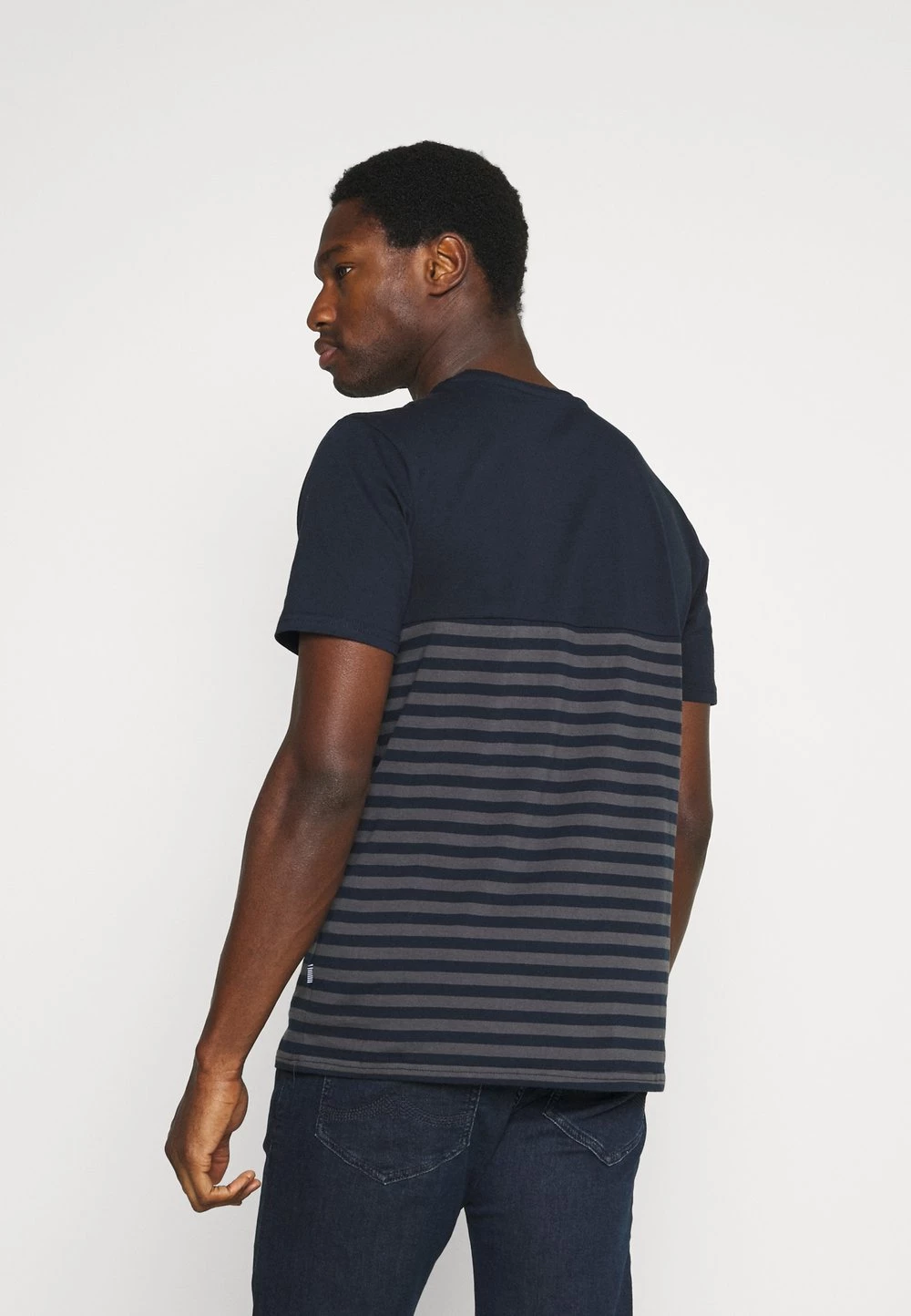 Meilleure affaire đ€© Authentique 100% Pier One T-shirt imprimĂ© t-shirts col rond homme â 5 Meilleure affaire đ€© Authentique 100% Pier One T-shirt imprimĂ© t-shirts col rond homme â â Image 3