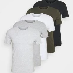 De gros 🛒 Pier One 5 PACK - T-shirt basique Prix Avantageux t-shirts col rond homme ✨ -Pier One Soldes Magasin af2e3648ccfd4b198cd51d1c4b807340 2
