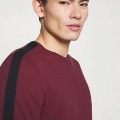 Bon marché 🔔 Un Tarif Préférentiel Pier One LOUNGE TEE - Haut de pyjama pyjamas col rond homme 👍 12 Bon marché 🔔 Un Tarif Préférentiel Pier One LOUNGE TEE - Haut de pyjama pyjamas col rond homme 👍 -Pier One Soldes Magasin afa6195510834dbe861cae1ed627f21d