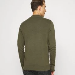 Les meilleures critiques de 🎉 Pier One Prix Raisonnable Pullover pulls et gilets col officier homme 😀 -Pier One Soldes Magasin afb05c2091eb4facbc23aa5be821b665