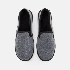 Meilleur prix ⭐ Pier One UNISEX - Chaussons Prix Sympa rond ❤️ -Pier One Soldes Magasin b075a13a438949ba84dce1875e6560a1