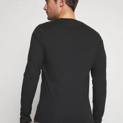 Le moins cher 🧨 En promotion Pier One 2 PACK - T-shirt à manches longues t-shirts col rond homme ❤️ -Pier One Soldes Magasin b2ae0ed0844241398576a6d2524b1cab