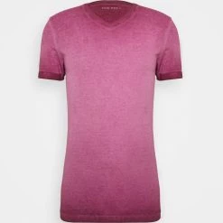 Top 10 😍 Pier One Qualité garantie 100% T-shirt basique t-shirts col en v homme 😍 -Pier One Soldes Magasin b583d4846216423d8ca43ce461e47462