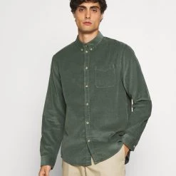 Les meilleures critiques de 🔥 Prix Affortable Pier One CORDUROY SHIRT - Chemise chemises col à boutons homme 🤩