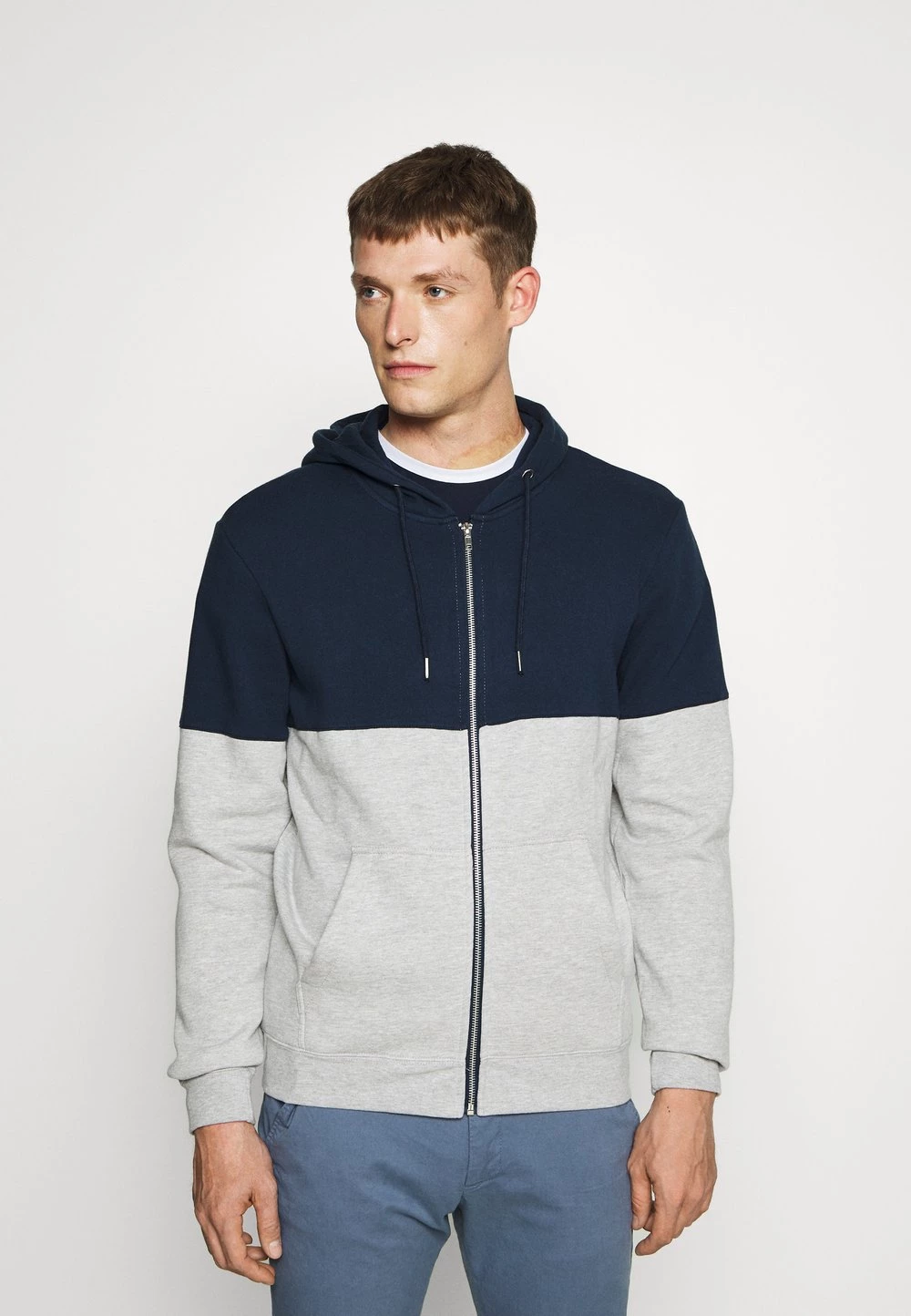 Le moins cher 🔔 Prix Dégriffé Pier One Sweat à capuche zippé pulls et gilets homme 🔔 3 Le moins cher 🔔 Prix Dégriffé Pier One Sweat à capuche zippé pulls et gilets homme 🔔