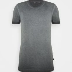 Top 10 😍 Pier One Qualité garantie 100% T-shirt basique t-shirts col en v homme 😍 -Pier One Soldes Magasin bf91aa4afc764eb58c8a6e34c37662a4