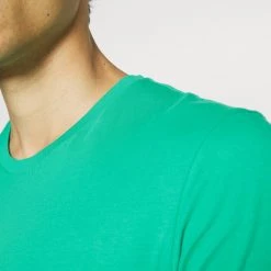 Offres 🛒 Prix Réduit Pier One 2 PACK - T-shirt basique t-shirts col rond homme 👏 14 Offres 🛒 Prix Réduit Pier One 2 PACK - T-shirt basique t-shirts col rond homme 👏 -Pier One Soldes Magasin c1c515c470ad4ec087b42e3552530d35