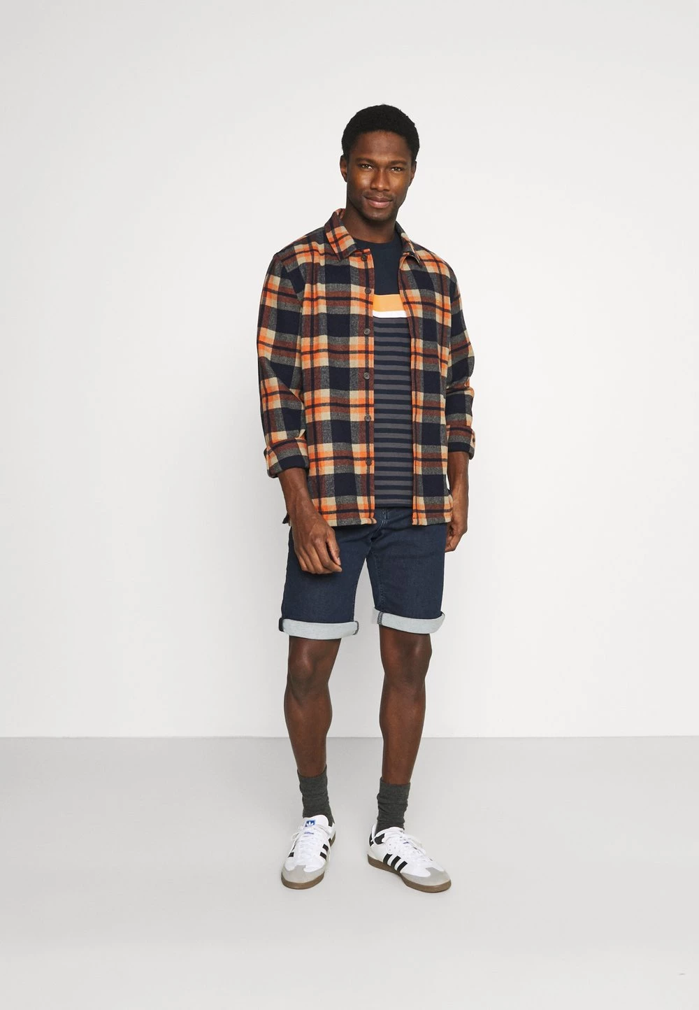 Meilleure affaire đ€© Authentique 100% Pier One T-shirt imprimĂ© t-shirts col rond homme â 4 Meilleure affaire đ€© Authentique 100% Pier One T-shirt imprimĂ© t-shirts col rond homme â â Image 2