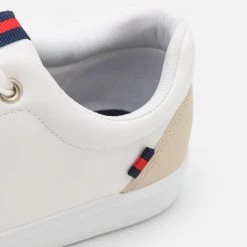 Acheter 🔥 Pier One Plus Bas Prix De Vente UNISEX - Baskets basses baskets & sneakers rond 🌟 -Pier One Soldes Magasin c54ac49e21e94661a91dc5c87362d9b6