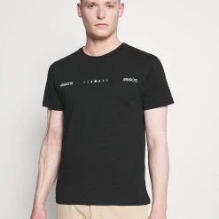 Meilleur prix 🧨 Pier One Prix Compétitif T-shirt imprimé t-shirts col rond homme 🎉 11 Meilleur prix 🧨 Pier One Prix Compétitif T-shirt imprimé t-shirts col rond homme 🎉 -Pier One Soldes Magasin c86612ee7e84495e9242f743341c704e