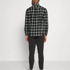 Acheter 💯 Pier One Chemise Prix Favorable chemises col kent homme 🛒 -Pier One Soldes Magasin c9f40251dccf4fbd9bdaf9cb438b84c5