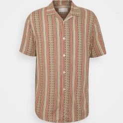 De gros ❤️ Pier One Chemise Qualité garantie 100% chemises col revers homme 👏 15 De gros ❤️ Pier One Chemise Qualité garantie 100% chemises col revers homme 👏 -Pier One Soldes Magasin c9f8f3ca4eb045d6a2a82e9c9daaecf9