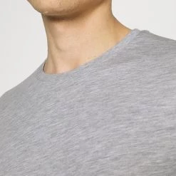 Le moins cher 🎁 Prix Cassé Pier One 2 PACK - T-shirt à manches longues t-shirts col rond homme 🔥 -Pier One Soldes Magasin cd6ec0e4a5ce4da2ad93f26320d69450