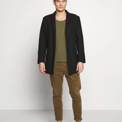 Acheter 🌟 Pier One Prix Cassé T-shirt basique t-shirts & polos encolure large ronde homme 😀 16 Acheter 🌟 Pier One Prix Cassé T-shirt basique t-shirts & polos encolure large ronde homme 😀 -Pier One Soldes Magasin d0edba74e7dc4ac880b2e80f85e0f34b