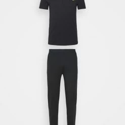 Bon marché 🤩 Pier One Pyjama Soldes pyjamas normale homme 🛒 -Pier One Soldes Magasin d65111301581499c849d8f79fc60e63d 1