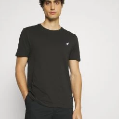 Vente flash ⭐ Pier One 5 PACK - T-shirt basique Qualité Garantie t-shirts col rond homme 🔔 13 Vente flash ⭐ Pier One 5 PACK - T-shirt basique Qualité Garantie t-shirts col rond homme 🔔 -Pier One Soldes Magasin d70f6dfa639a43f881fb1e53a0369eb0