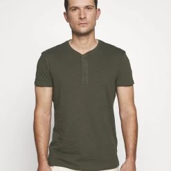 Meilleure vente 💯 Pier One Prix Gelé T-shirt basique t-shirts col tunisien homme 🎉