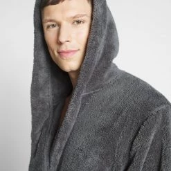 Budget 😀 Prix Usine Pier One Peignoir sous-vêtements & chaussettes capuche homme 💯 -Pier One Soldes Magasin d8bc46bac8fa44929b190c5532f01c02