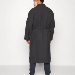 Grosses soldes 🔥 Pier One Réduction Peignoir sous-vêtements & chaussettes col châle homme 🔥 -Pier One Soldes Magasin d91c94d483594efe915b054a4f2ef140