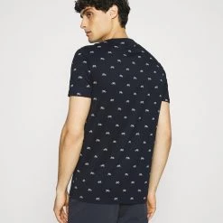 Meilleure vente ✔️ Pier One Plus Bas Prix De Vente T-shirt imprimé t-shirts & polos col rond homme 🤩 -Pier One Soldes Magasin ddfaacf299024d56bfc5805d2e3516a1