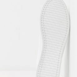 Les meilleures critiques de 🎉 Pier One UNISEX - Baskets basses Prix Dégriffé baskets & sneakers rond ⭐ -Pier One Soldes Magasin deaf1d5b9192499eb5a240c0d6f7eb03