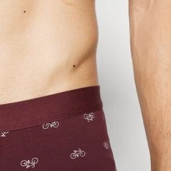 Coupon 🔥 Petit Prix Pier One 3 PACK - Shorty - bordeaux/off-white sous-vêtements normale homme ✔️ -Pier One Soldes Magasin e10d7a395bc6419bb69b6582bc14539c