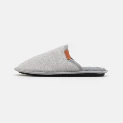 Nouveau 🧨 Prix Accessible Pier One Chaussons rond homme 🌟