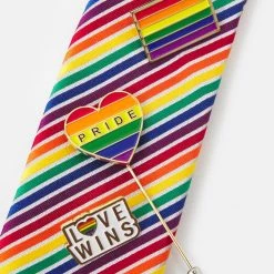 Bon marché 🌟 Prix Dégriffé Pier One PRIDE RAINBOW PINS SET - Cravate cravates et nœuds papillon multicolore homme 🔥 -Pier One Soldes Magasin e1ab67e623df42319114c4c614c9166b