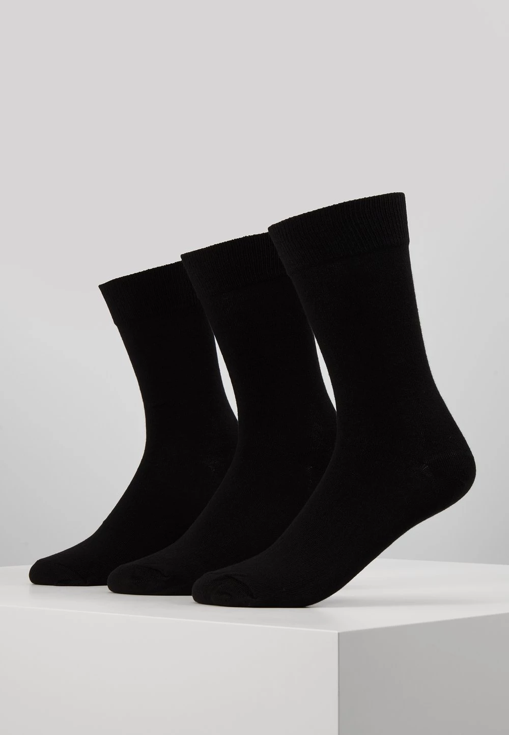 Les meilleures critiques de 🤩 Prix Équitable Pier One 3 PACK - Chaussettes sous-vêtements & chaussettes couleur unie homme 😀 3 Les meilleures critiques de 🤩 Prix Équitable Pier One 3 PACK - Chaussettes sous-vêtements & chaussettes couleur unie homme 😀