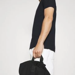 Budget 🔔 Pier One Prix Dynamité Polo t-shirts col polo homme 👍 13 Budget 🔔 Pier One Prix Dynamité Polo t-shirts col polo homme 👍 -Pier One Soldes Magasin e40c3b2ca4fb4de09d44cc2f13d8db7d