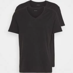 Top 10 ⌛ Pier One Prix Bradés 2 PACK - T-shirt basique t-shirts col en v profond homme ✨ -Pier One Soldes Magasin e4db97355e174619af3ba8aa07799da2