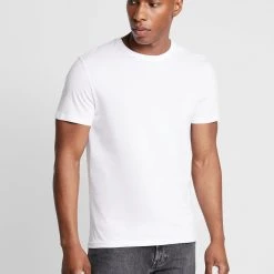Meilleure vente 🔥 Bas Prix Pier One 3 PACK - T-shirt basique t-shirts col rond homme 🎉 -Pier One Soldes Magasin e50b2210dfa14aeebbb37ff387ca1259