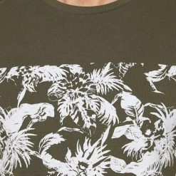 Sortie 👏 Pier One T-shirt imprimé Prix Aimable t-shirts col rond homme 🎉 -Pier One Soldes Magasin e6c0de5c0a54450e9383cee4393723a0